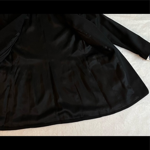 NWT Pursuits, Ltd. Career Blazer - Picture 10 of 10